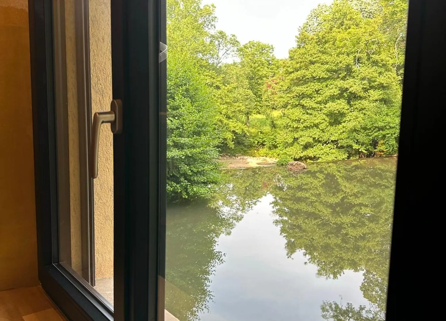 Eden De Roques Bed & Breakfast Castres  France