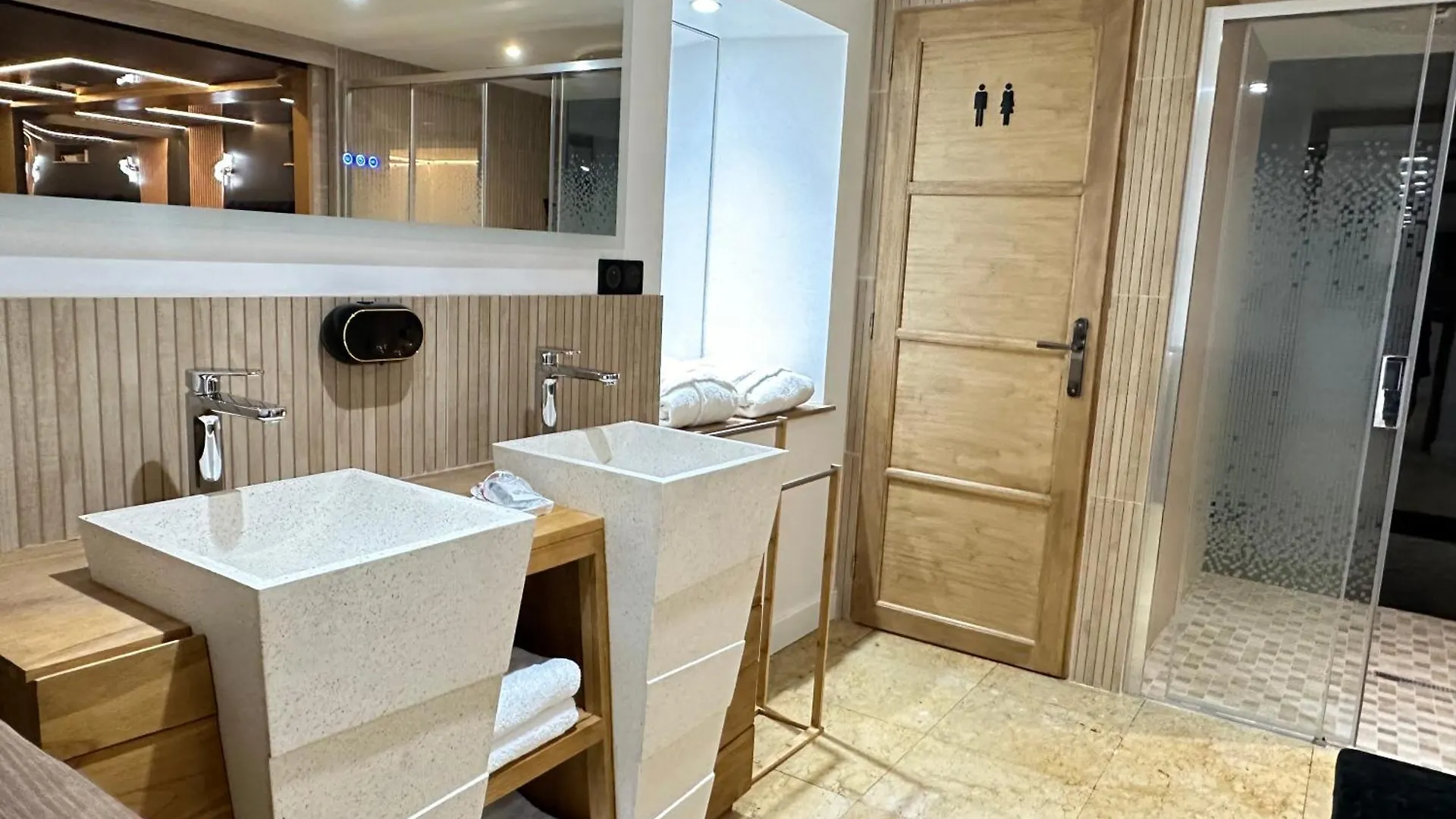 Eden De Roques Bed & Breakfast Castres  France