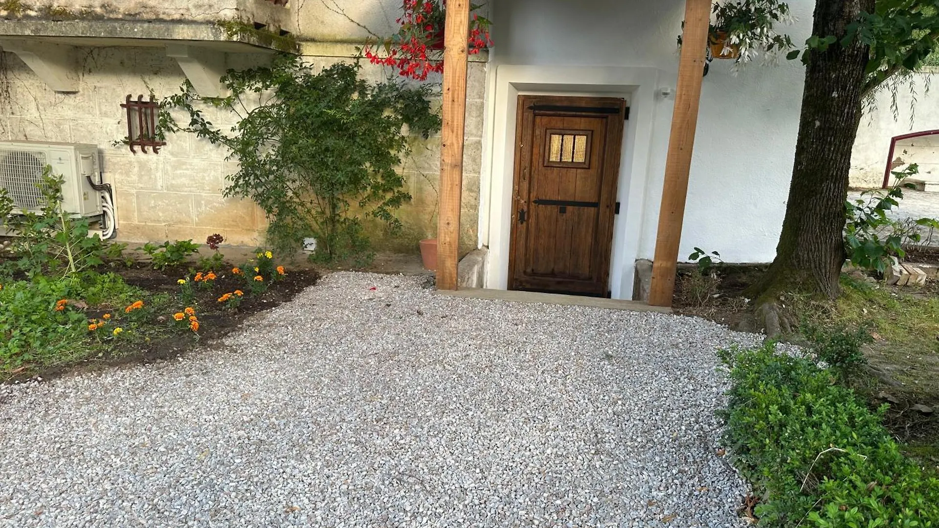 Eden De Roques Bed & Breakfast Castres